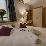Sliema Chalet Hotel Hotel