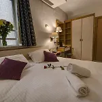 Sliema Chalet Hotel 3* Sliema