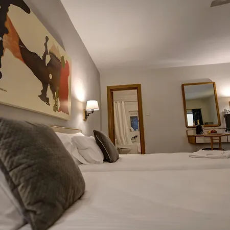 Sliema Chalet Hotel