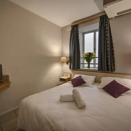 Sliema Chalet Hotel Szálloda 3*