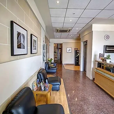 Sliema Chalet Hotel 3*