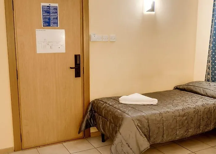 Hotel Sliema Chalet Hotel 3*