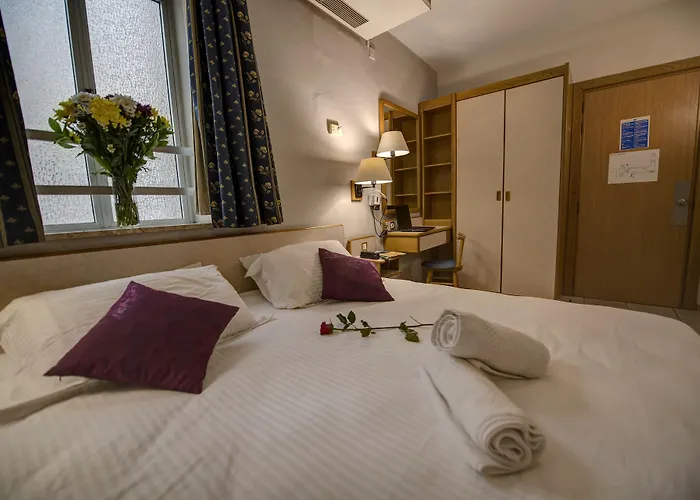 Sliema Chalet Hotel Hotel