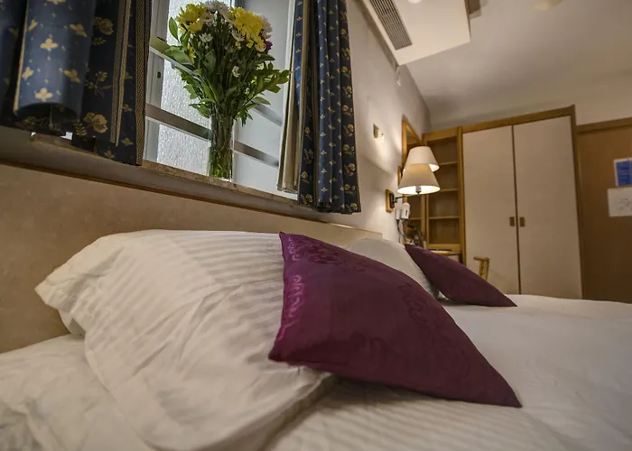 Szálloda Sliema Chalet Hotel 3*