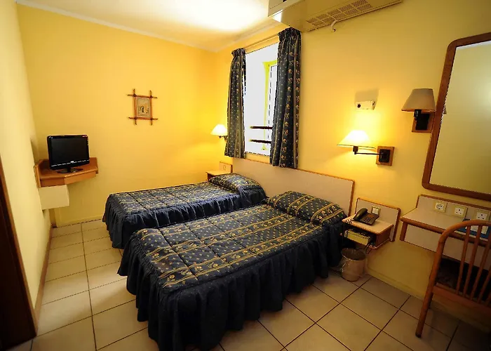 Sliema Chalet Hotel 3*