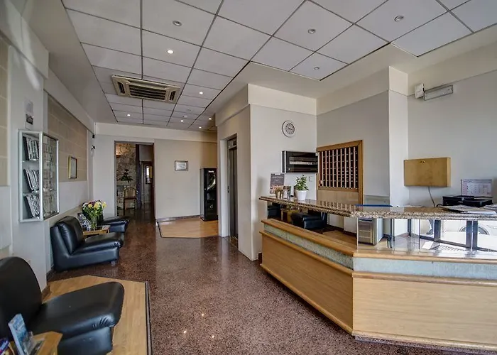 Sliema Chalet Hotel Szálloda 3*
