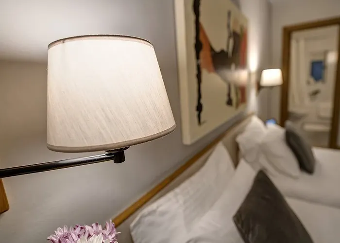 Sliema Chalet Hotel Отель 3*