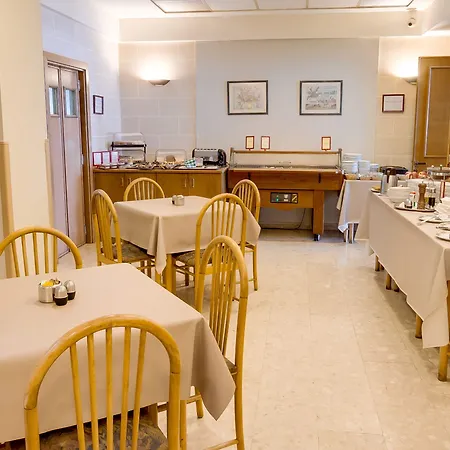 Hotell Sliema Chalet Hotel 3*